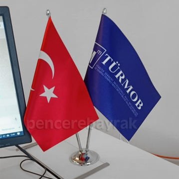 Türmob Logolu ve Türk Bayraklı İki Direkli Masa Bayrağı (15x22,5 cm)