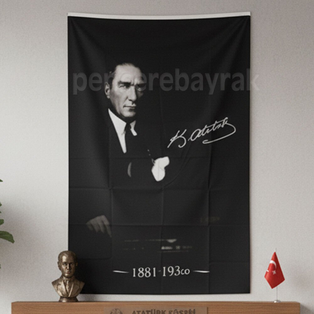 Siyah Zemin Üzerine K. Atatürk İmzalı ve 1881–193∞ Detaylı Bayrak