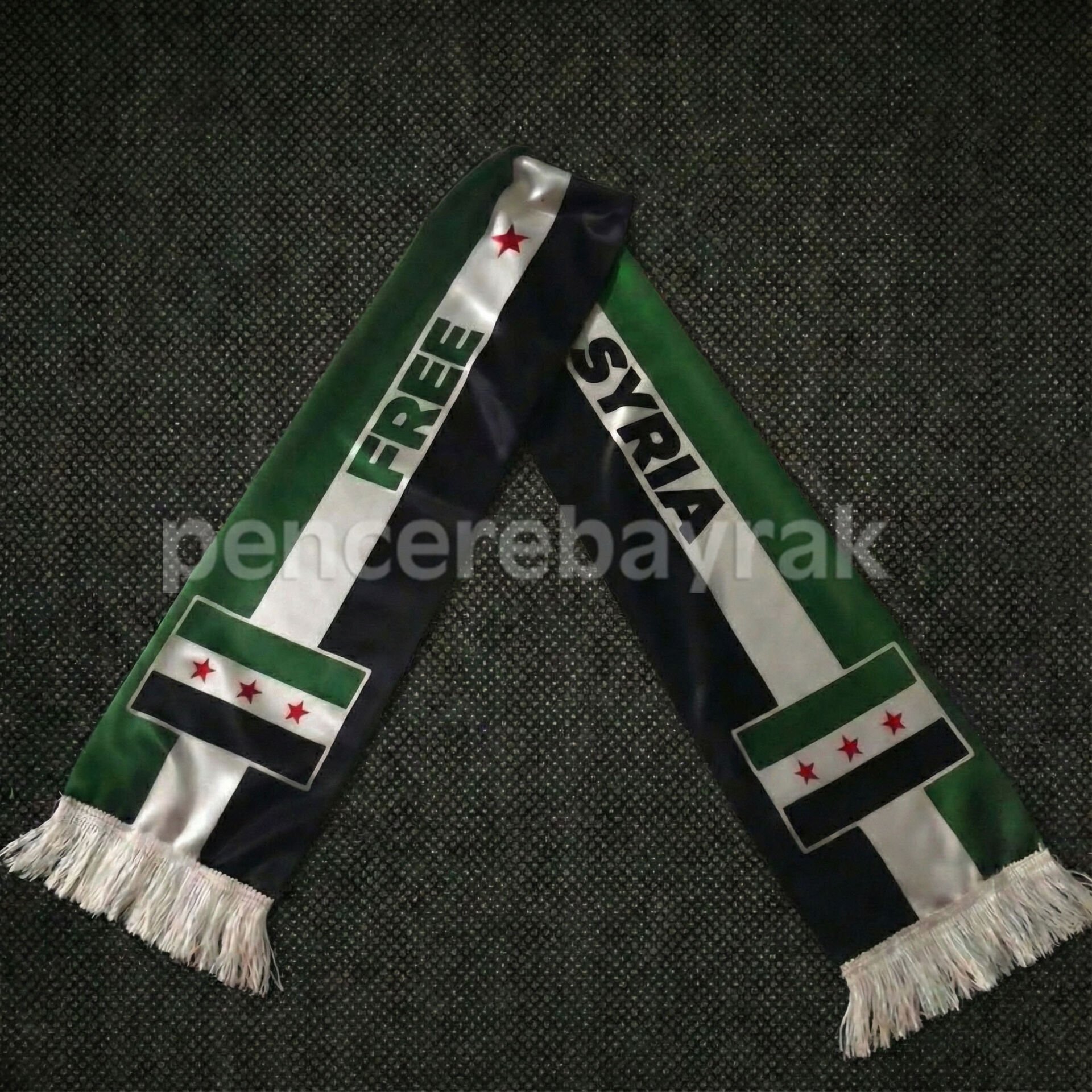 Free Syria – Özgür Suriye Bayraklı 100 Adet Saten Atkı