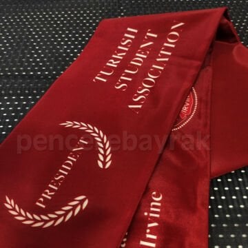 The University of California, Irvine 2025 Mezuniyet Atkısı – Özel Tasarım