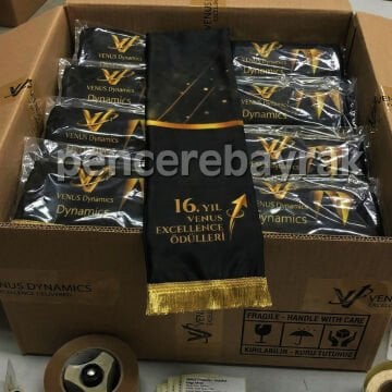 Özel Tasarım Kurumsal Firma Atkısı – Logolu Premium Şirket Atkıları