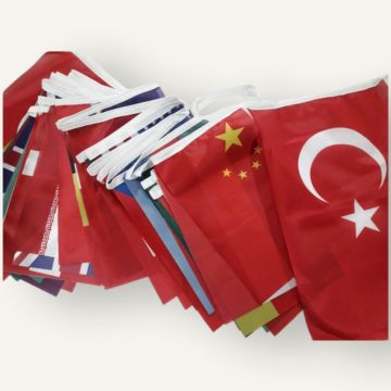 Ülke Bayrakları ( İpe dizili ) 25 metre de 55 Ülke Bayrağı