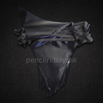 Baskısız Üçgen Bayrak | Siyah Renk