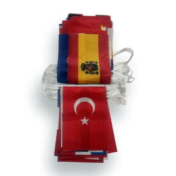 Ülke Bayrakları ( İpe dizili ) 25 metre de 55 Ülke Bayrağı